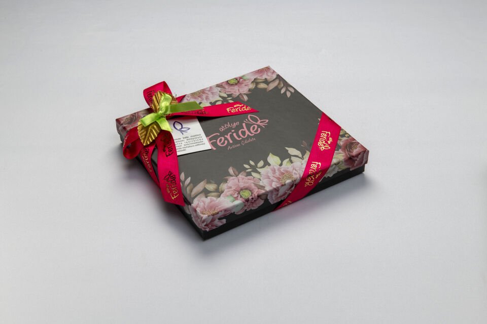 Lotus Krema, Ballı Fındık Ezme, Ballı Ceviz Ezme Dolgulu Çikolata Kaplı Hurma